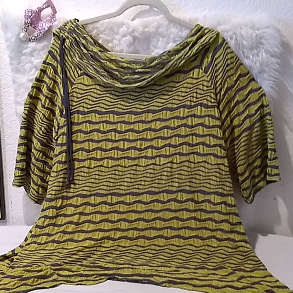 SideStreet Boutique Lake Tahoe Drawstring Cowl Nec